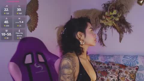 Snapshot of angel_smile18 chatting on February 18, 2026, 7:32 pm angel online show from February 18, 2026, 7:32 pm