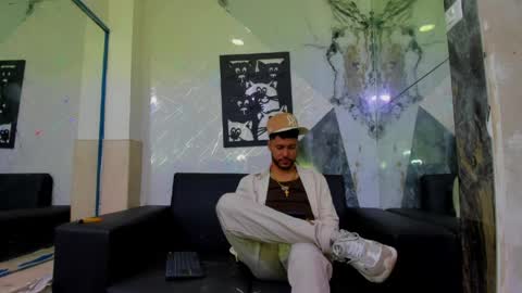 angel_villareal_ online show from March 28, 2026, 12:27 pm