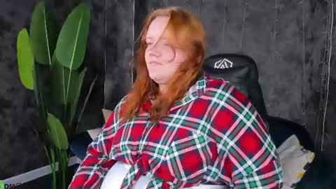 Snapshot of angela_colee chatting on July 16, 2026, 8:53 am Angela online show from July 16, 2026, 8:53 am