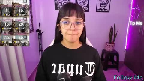 Snapshot of angela_lauren chatting on February 25, 2025, 12:36 am Angela online show from February 25, 2025, 12:36 am