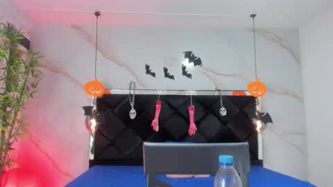 ANGELA online show from October 23, 2025, 12:15 pm