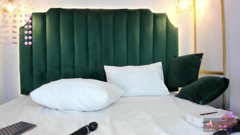 Angela  online show from February 12, 2025, 8:29 pm