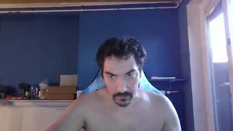 angelazzuro online show from March 18, 2026, 10:18 am