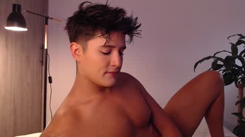 Angel online show from December 29, 2024, 7:43 pm