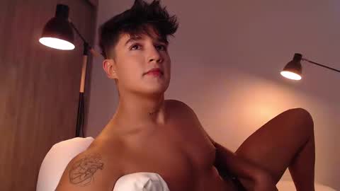 Angel online show from February 26, 2025, 9:05 pm