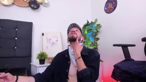 Snapshot of angeldamianart chatting on November 11, 2025, 7:47 pm angeldamianart online show from November 11, 2025, 7:47 pm