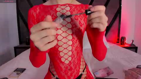 Snapshot of angeldoll_1 chatting on July 2, 2026, 9:43 pm Angel Doll online show from July 2, 2026, 9:43 pm