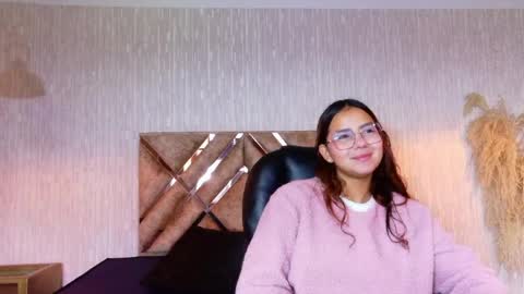 Snapshot of angeles_azul chatting on May 22, 2026, 1:28 pm angel online show from May 22, 2026, 1:28 pm