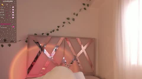 Angel Fiore online show from December 22, 2025, 6:38 pm