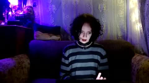 angelfish online show from March 6, 2025, 4:41 am