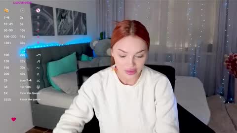 Snapshot of angeli_eyes chatting on September 12, 2025, 11:21 am Ksenia online show from September 12, 2025, 11:21 am