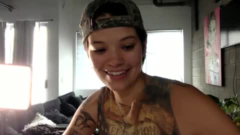 angelia01m online show from May 31, 2026, 6:53 pm