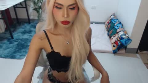 DIVINE ANGEL online show from February 16, 2026, 3:13 am