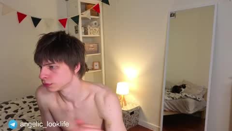 Snapshot of angelic_look chatting on April 24, 2026, 5:04 pm Daniel online show from April 24, 2026, 5:04 pm