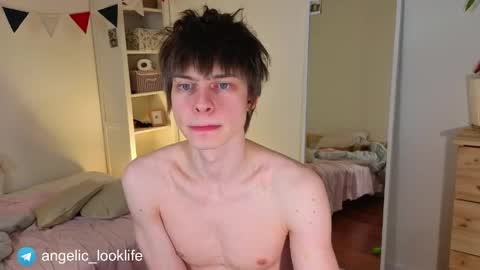Snapshot of angelic_look chatting on May 2, 2026, 7:52 pm Daniel online show from May 2, 2026, 7:52 pm