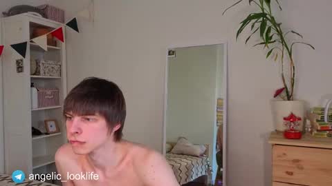 Snapshot of angelic_look chatting on May 12, 2026, 10:01 am Daniel online show from May 12, 2026, 10:01 am