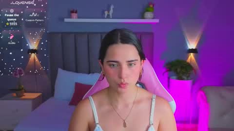 A N G E L I C A online show from November 27, 2025, 12:07 pm