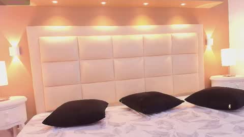 Angelica  online show from October 14, 2025, 9:37 pm