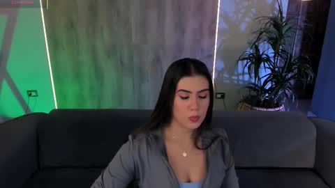  Angelica Vega  online show from October 14, 2025, 7:25 pm