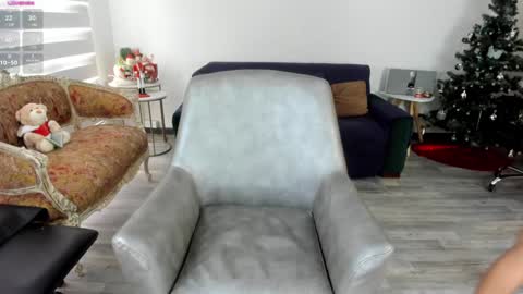 angelina_class_7 online show from January 5, 2025, 6:02 pm