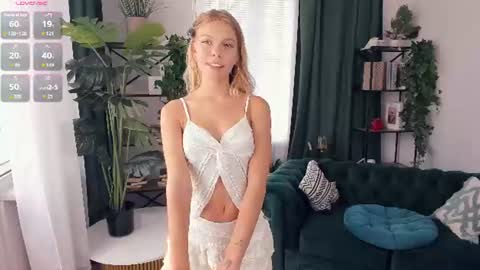 Alice WOW online show from August 8, 2026, 8:49 am