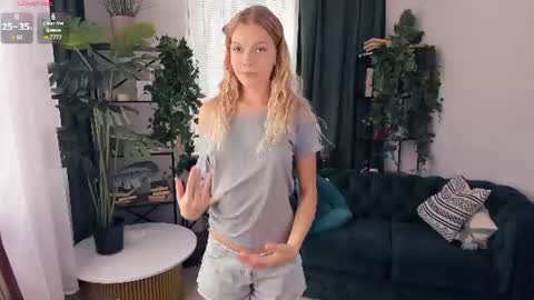 Alice WOW online show from August 9, 2026, 8:41 am