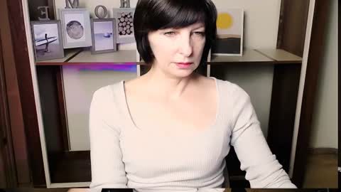 Snapshot of angelinalov_ chatting on July 20, 2026, 10:50 am Angelina online show from July 20, 2026, 10:50 am