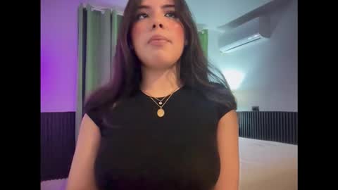 Angelina Weiss online show from April 5, 2026, 11:13 pm