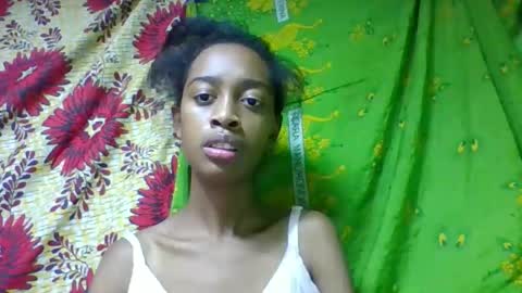angeline221173 online show from May 3, 2026, 8:09 am