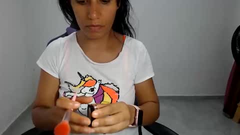 Snapshot of angelitaa_hot chatting on June 8, 2026, 7:25 pm angela online show from June 8, 2026, 7:25 pm
