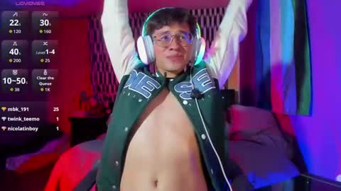 Snapshot of angelito18_twink chatting on June 13, 2026, 6:55 am Angel online show from June 13, 2026, 6:55 am