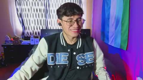 Snapshot of angelito18_twink chatting on June 22, 2026, 9:01 pm Angel online show from June 22, 2026, 9:01 pm