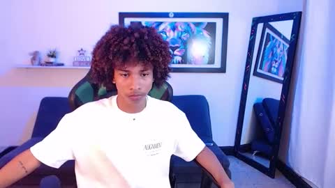 Angel online show from October 22, 2025, 9:36 pm