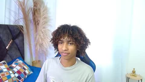 Angel online show from November 7, 2025, 9:15 pm