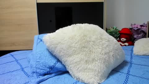 KrystyYo online show from March 27, 2026, 8:26 am