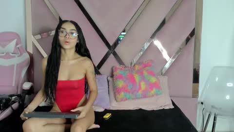 angell_petite01 online show from February 14, 2026, 9:00 pm