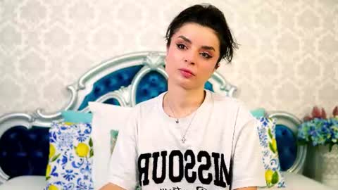 Natalia online show from July 15, 2026, 5:23 am