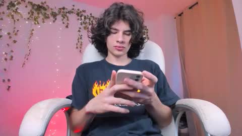 Angel online show from February 18, 2026, 6:04 pm