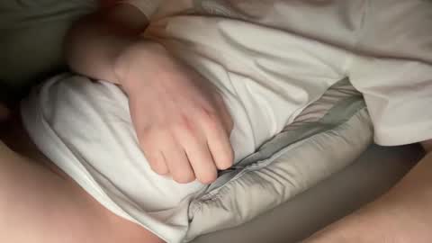 Snapshot of angelow2000 chatting on February 23, 2025, 3:45 am Angelow online show from February 23, 2025, 3:45 am