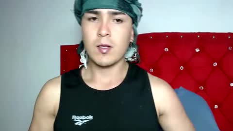 Snapshot of angels_0001 chatting on December 13, 2024, 9:20 pm angels_0001 online show from December 13, 2024, 9:20 pm