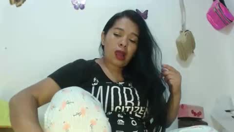 Snapshot of angelsexylatina chatting on April 28, 2026, 12:20 am rebeca online show from April 28, 2026, 12:20 am