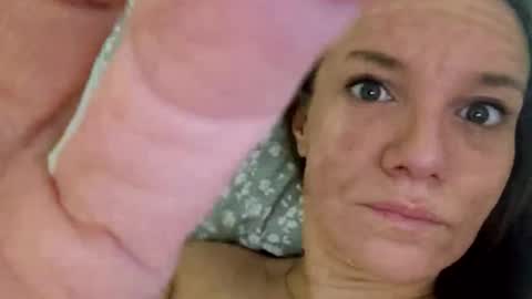 Snapshot of angelvanderpool71 chatting on January 19, 2025, 2:47 am angelvanderpool71 online show from January 19, 2025, 2:47 am