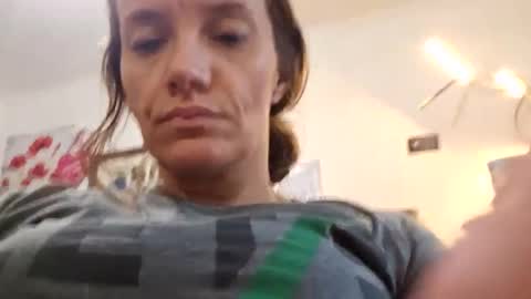 Snapshot of angelvanderpool71 chatting on September 17, 2025, 7:59 pm angelvanderpool71 online show from September 17, 2025, 7:59 pm