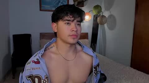 Snapshot of angelx_fox chatting on February 13, 2025, 10:23 am Angel Fox online show from February 13, 2025, 10:23 am