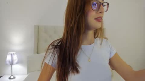 Angely  online show from February 15, 2026, 9:22 pm