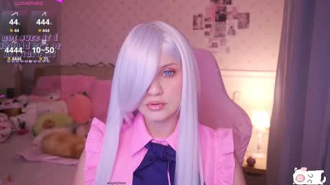 Snapshot of angelytaxx chatting on January 26, 2025, 7:53 am Angel online show from January 26, 2025, 7:53 am