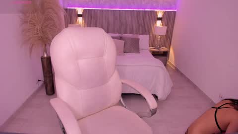 angie_smith_x online show from April 1, 2026, 3:07 am