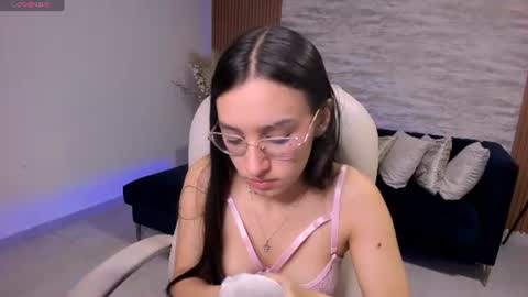 angie_smith_x online show from June 19, 2026, 11:03 am