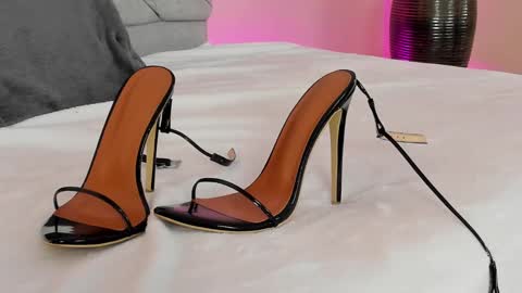 Angie online show from February 26, 2025, 3:52 pm