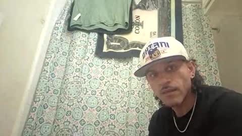 angrychicks83 online show from May 10, 2026, 5:56 am